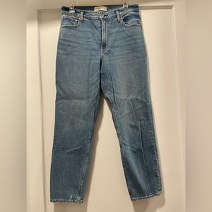 Abercrombie The Mom High Rise Jeans size 28